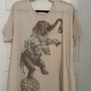Magnolia Pearl Cream Elephant Graphic Tee